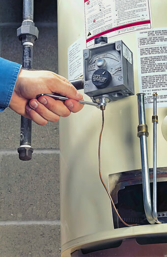 https://gosnellshotwater.com.au/uploads/2025/06/hot-water-servicing-22242.jpg