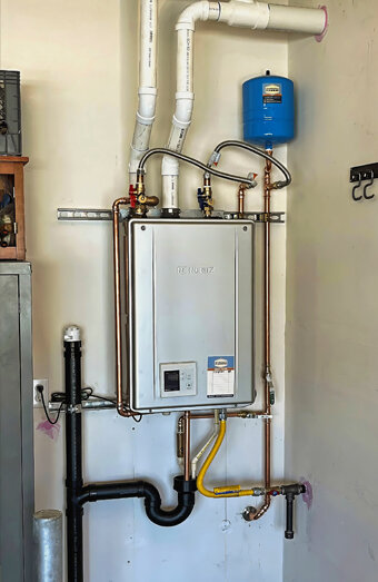https://gosnellshotwater.com.au/uploads/2025/06/instant-hot-water-systems-98444.jpg